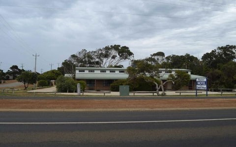 Hopetoun Motel & Chalet Village - Accommodation Brisbane 0