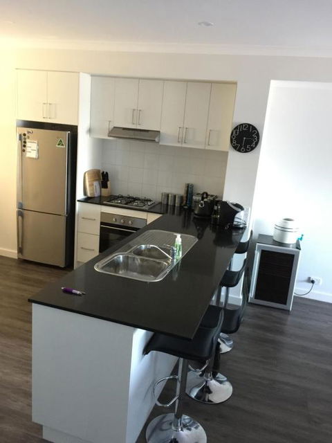 Falcon Bay 4x4 Townhouse - Accommodation Brisbane 2