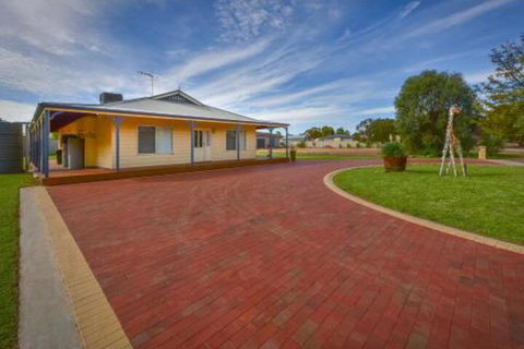 Lake Tyrrell Accommodation - Accommodation Brisbane 0