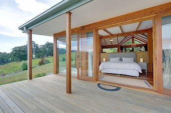 Glendevie TAS Accommodation Brisbane