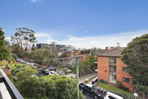 BOUTIQUE STAYS - Ace's Place - Accommodation Brisbane 3