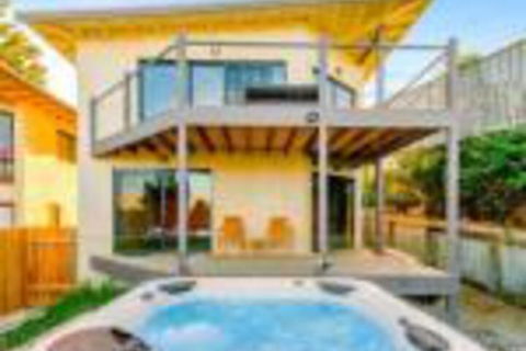 Achilles - Accommodation Brisbane 0