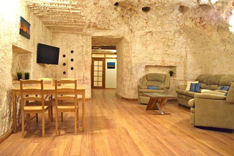 Dug Out B & B Apartments - Accommodation Brisbane 3