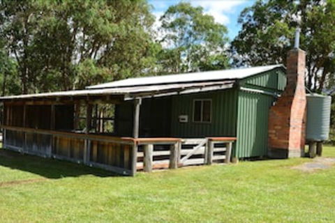 Four Bull Hut - Accommodation Brisbane 0