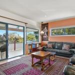 Black Dolphin Beach Penthouse - Accommodation Brisbane 0