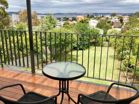 Omaroo House Panoramic Water Views - Accommodation Brisbane 1