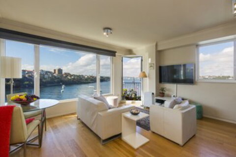 Million Dollar Harbour View - Accommodation Brisbane 0