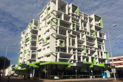 Darwin City Chic Apartment At The KUBE - Accommodation Brisbane 1