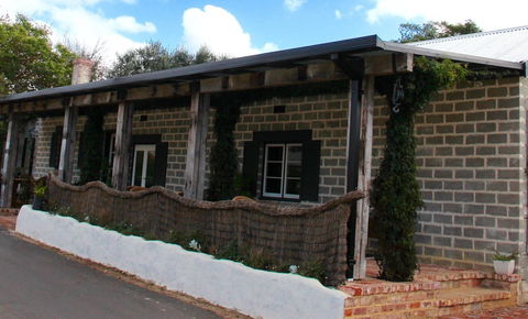 Bakehouse '38 Restaurant & Guesthouse - Accommodation Brisbane 0