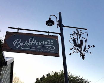 Bakehouse '38 Restaurant & Guesthouse - Accommodation Brisbane 1
