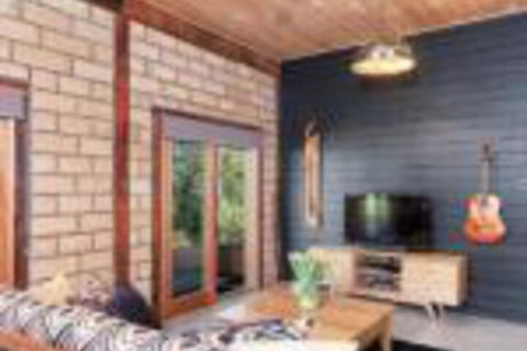 Falls River Luxury Accommodation - Accommodation Brisbane 0