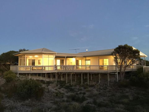 White Sands Holiday Retreat - Accommodation Brisbane 3