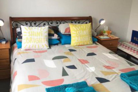 M & Ts Waterfront Bed & Breakfast - Accommodation Brisbane 7