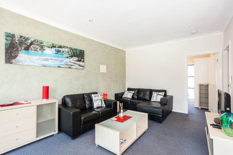 Anglesea River Apartments 2 Bed Unit 2 / 4 - Accommodation Brisbane 6
