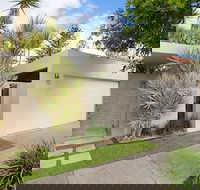 Toby's Beach House - Accommodation Brisbane