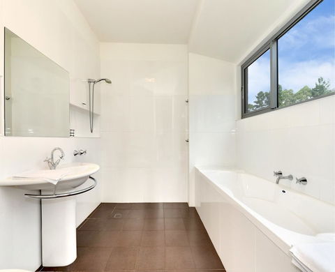 Cloudy Bay Lagoon Estate - Accommodation Brisbane 5