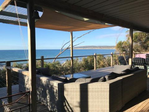 The Beach Shack - Accommodation Brisbane 0