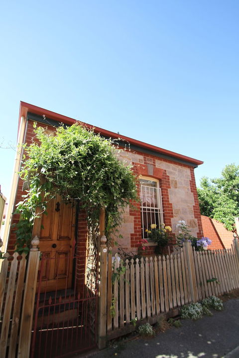 Adelaide Heritage Cottages & Apartments - Accommodation Brisbane 1