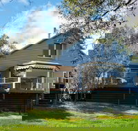 Boatshed Villa Green Door - Accommodation Brisbane