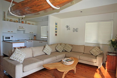 Beach Shack On The Lagoon - Accommodation Brisbane 1