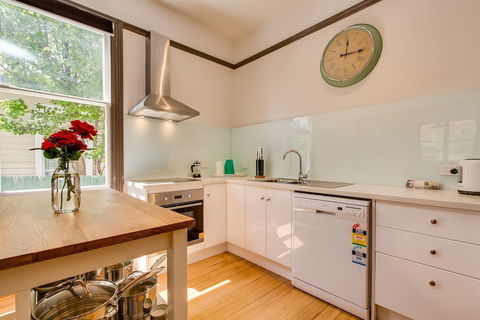 Rosehaven Cottage - Accommodation Brisbane 2
