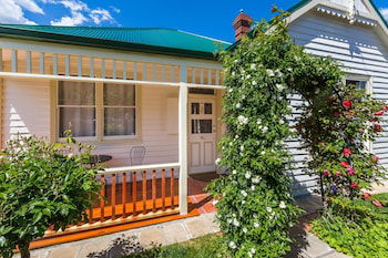 Rosehaven Cottage - Accommodation Brisbane 1