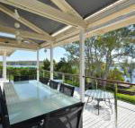 Morisset Bay Waterfront Views Lake House looking over Trinity Marina - Accommodation Brisbane