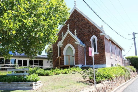 Henry's Quirindi - Accommodation Brisbane 6