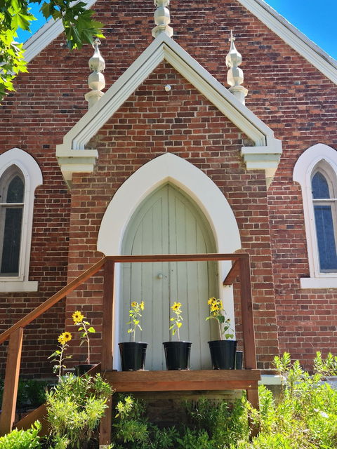 Henry's Quirindi - Accommodation Brisbane 0