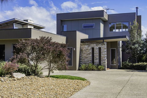 31 Sands Blvd - Accommodation Brisbane 0