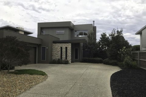 31 Sands Blvd - Accommodation Brisbane 2