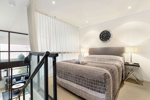 Surry Hills Modern One Bedroom Apartment - GOU - Accommodation Brisbane 2