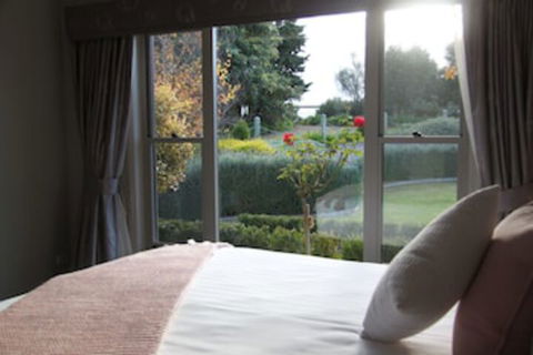 BEL MIREN ESSINGTON - Accommodation Brisbane 0