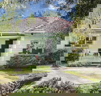 Hillside House - Accommodation Brisbane