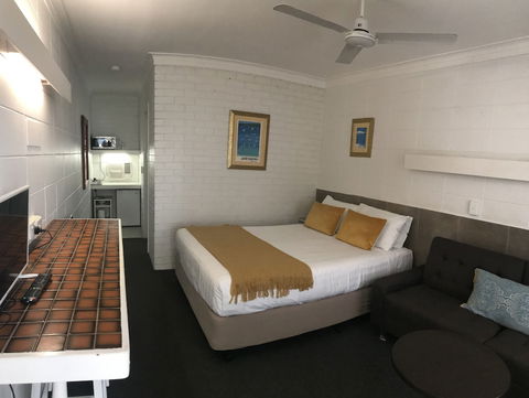 Surf Street Motel - Accommodation Brisbane 4