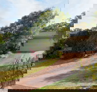 Wildflowers at Fingal Bay - Accommodation Brisbane