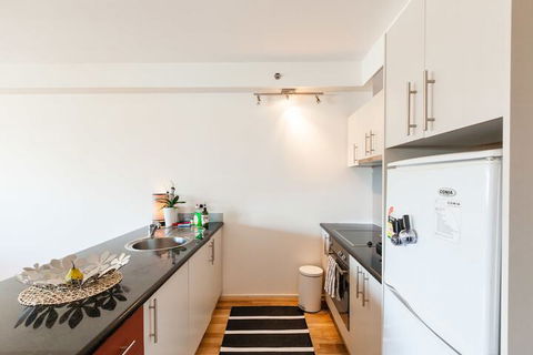 LANCE, 1BDR Melbourne Apartment - Accommodation Brisbane 3