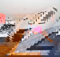 Penthouse With Bay Views - Accommodation Brisbane