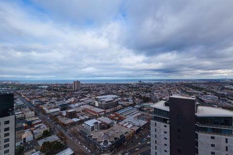 LENA, 2BDR Southbank Apartment - Accommodation Brisbane 0