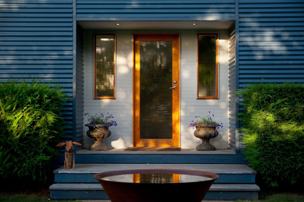 Avenel VIC Accommodation Brisbane