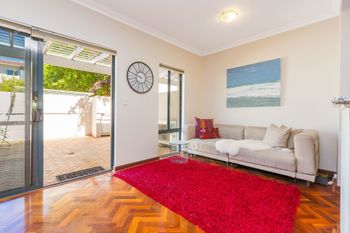Luxurious Perth Townhouse - Accommodation Brisbane 4