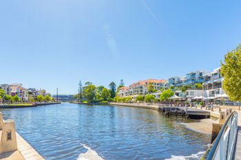 Luxurious Perth Townhouse - Accommodation Brisbane 2