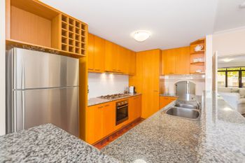 Luxurious Perth Townhouse - Accommodation Brisbane 3