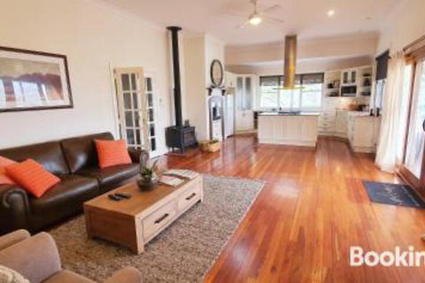 Ironbark Estate - Accommodation Brisbane 0