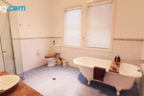Ironbark Estate - Accommodation Brisbane 4