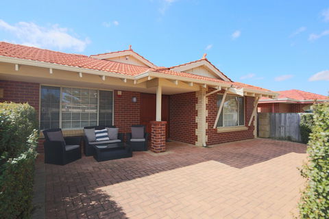 Mindarie Villa - Accommodation Brisbane 0