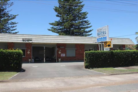 Black Swan Waterfront Motel Not Suitable For Children - Accommodation Brisbane 1