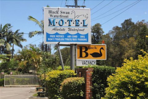 Black Swan Waterfront Motel Not Suitable For Children - Accommodation Brisbane 0