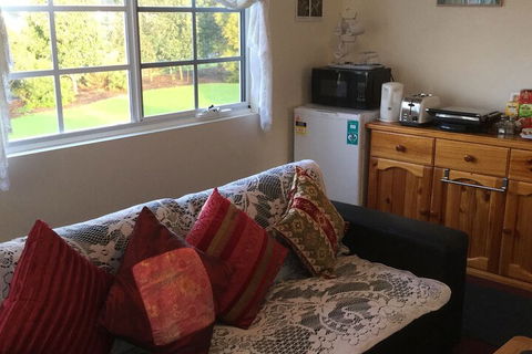 Painted Lady Bed & Breakfast - Accommodation Brisbane 3