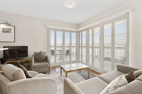 RESORT On The BEACH 4302 - Accommodation Brisbane 0